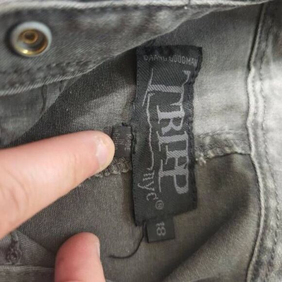 Vintage Tripp NYC grey belted button down Gothic dress  sz 18 - Picture 2 of 4